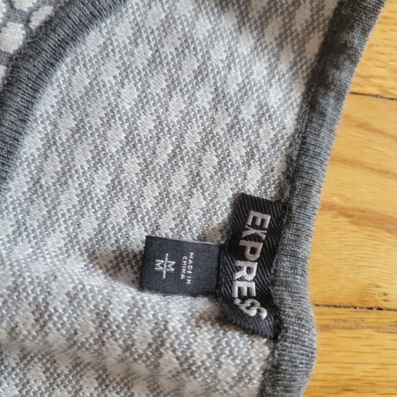 Express Women's Grey & White Polka Dot 3/4 Sleeve Knit Sweater M - Picture 5 of 6